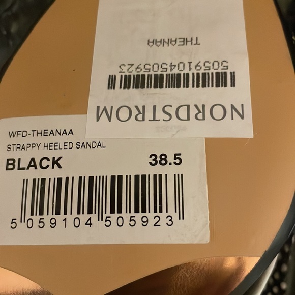 Ted Baker London Theanaa Sandals - Picture 5 of 6